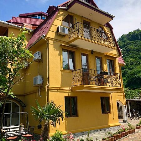 Deluxe Guest House Кваріаті Екстер'єр фото