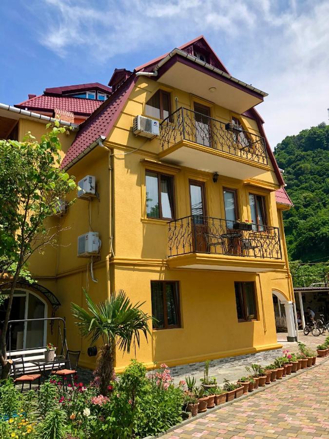 Deluxe Guest House Кваріаті Екстер'єр фото