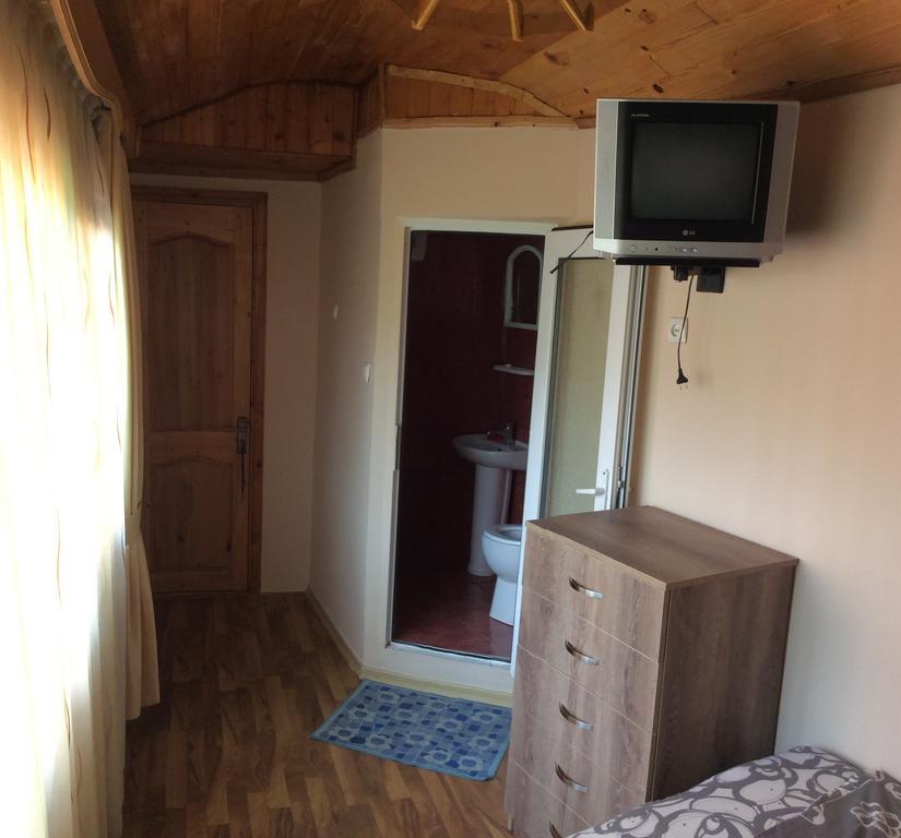 Deluxe Guest House Кваріаті Екстер'єр фото