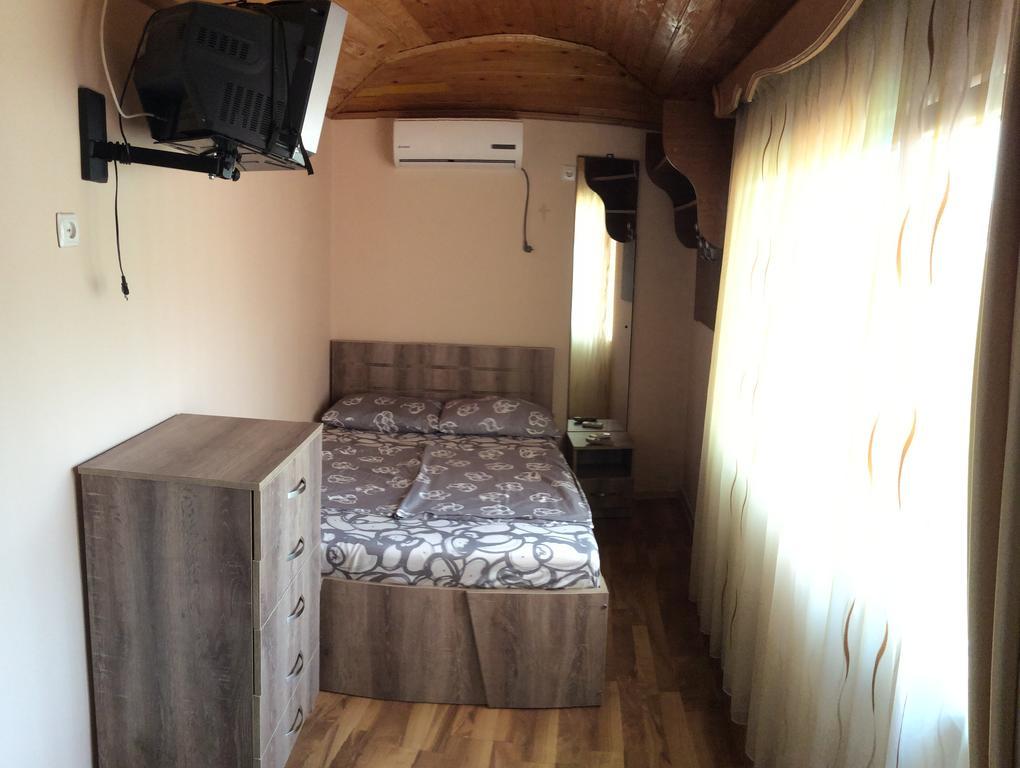 Deluxe Guest House Кваріаті Екстер'єр фото