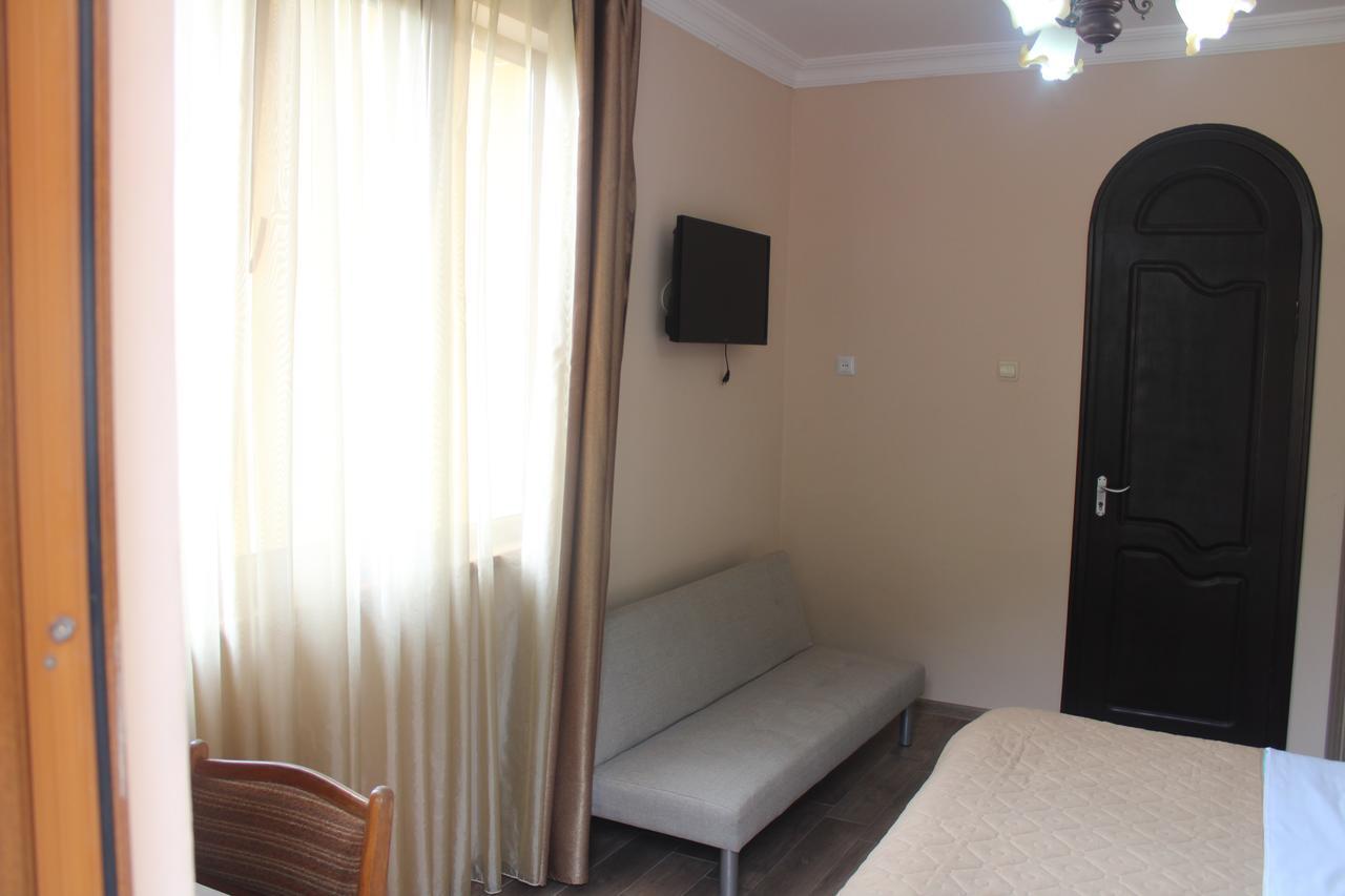 Deluxe Guest House Кваріаті Екстер'єр фото