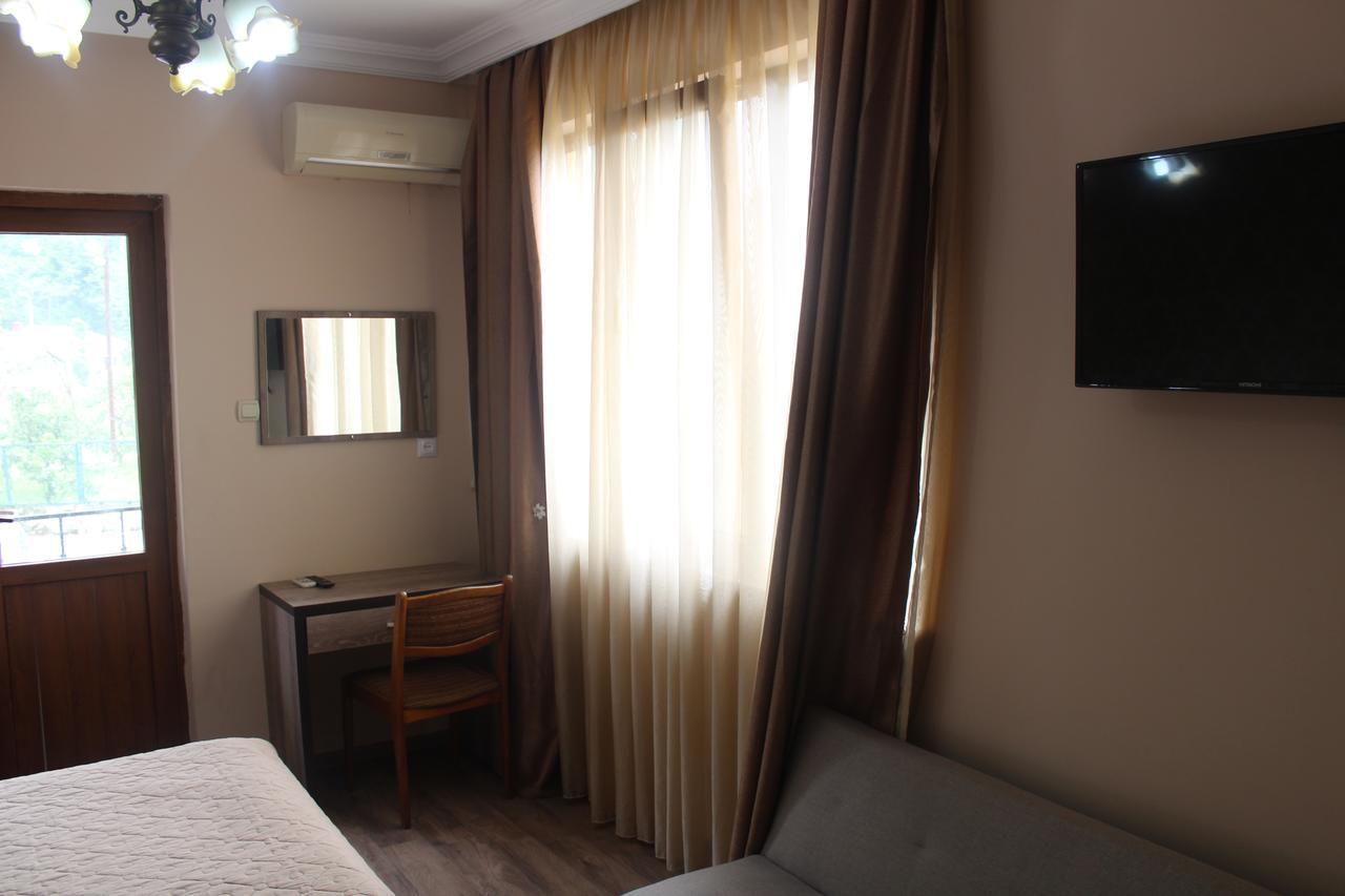 Deluxe Guest House Кваріаті Екстер'єр фото