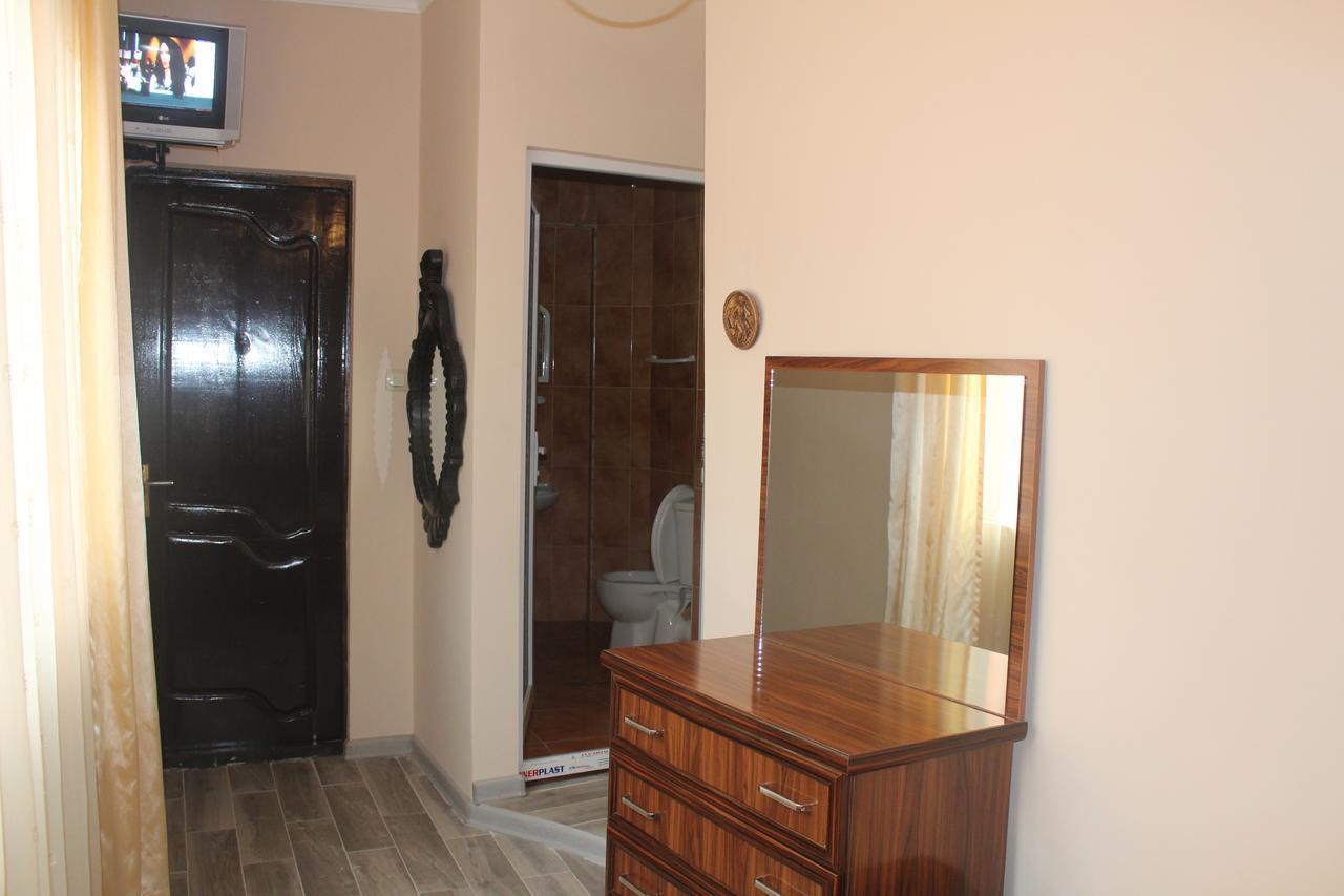 Deluxe Guest House Кваріаті Екстер'єр фото