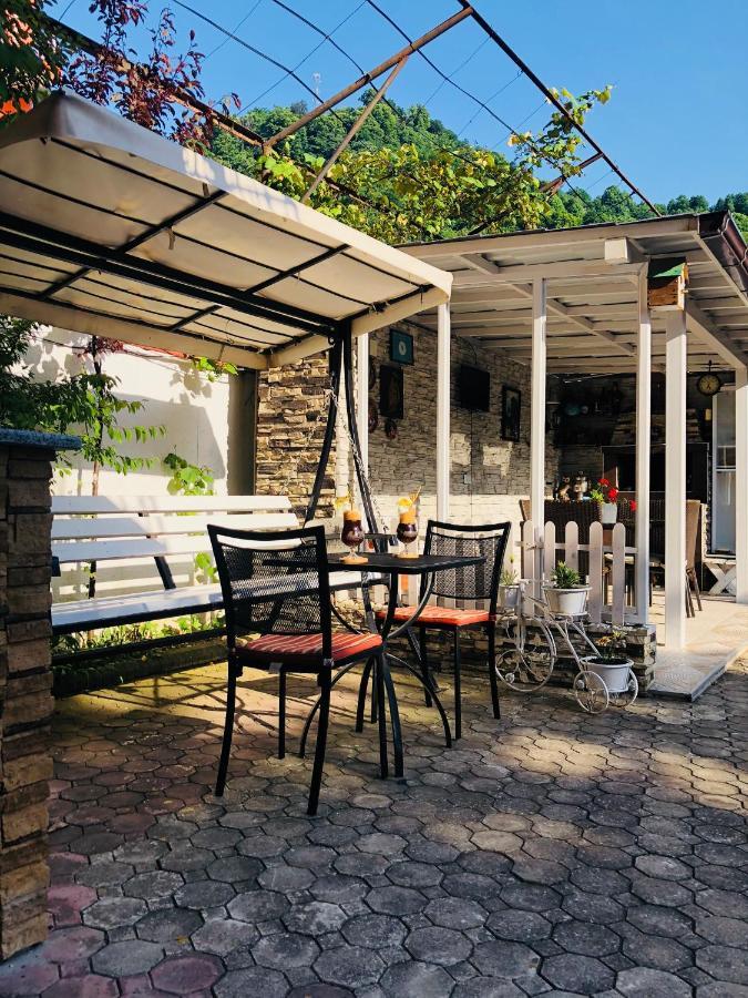 Deluxe Guest House Кваріаті Екстер'єр фото